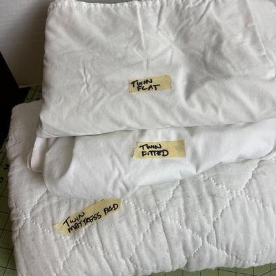 Twin Mattress Pad and Sheets