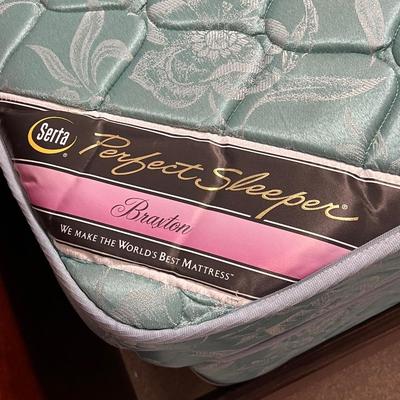 Three (3) Piece Full/Double MCM Low Profile Bedroom Suite ~ *Read Details