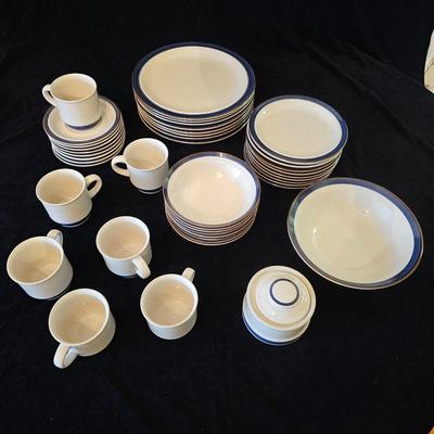 Winner's Circle Aqueduct Stoneware From Japan (DR-JS)