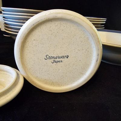 Winner's Circle Aqueduct Stoneware From Japan (DR-JS)