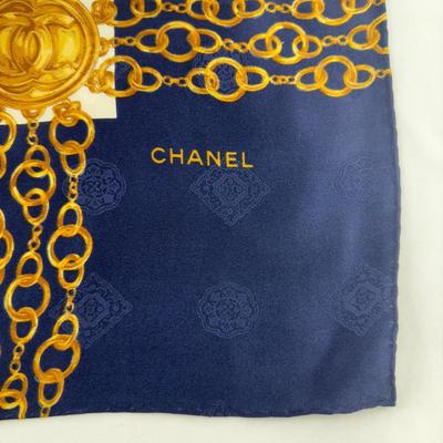 209 Authentic CHANEL Navy Blue & White Gold Chain Design 100% Jacquard Silk Scarf