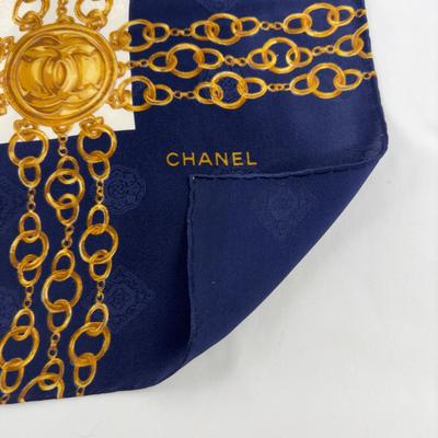 209 Authentic CHANEL Navy Blue & White Gold Chain Design 100% Jacquard Silk Scarf