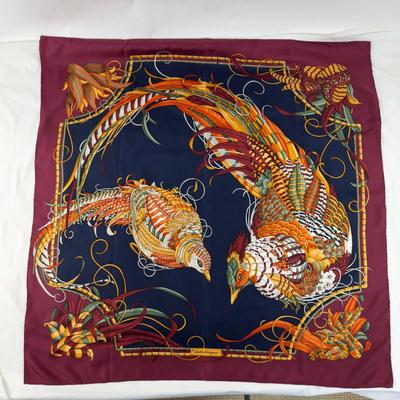 211 Authentic Salvatore Ferragamo Per Alena Silk Scarf