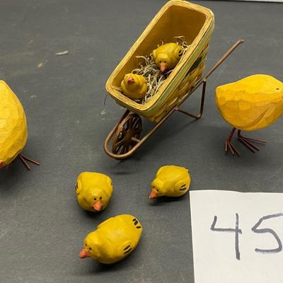 Spring Chicks Decor