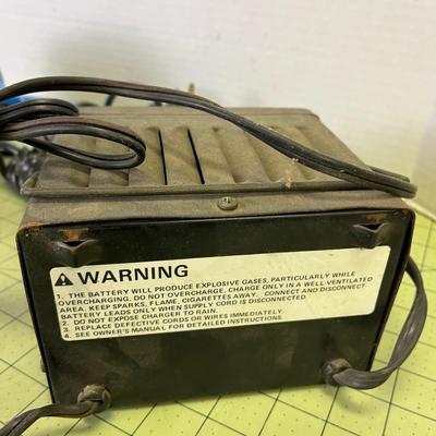 12 Volt Flashlight and Battery Charger