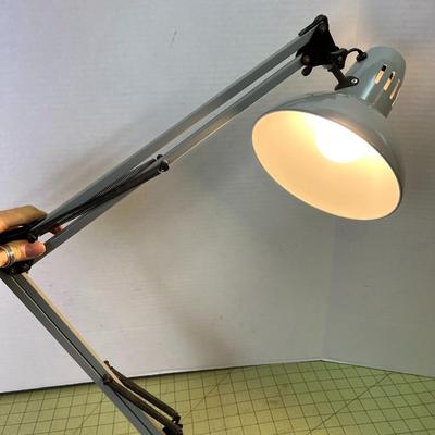 Mount Workbench Lamp