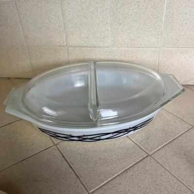 Pyrex Split Dish