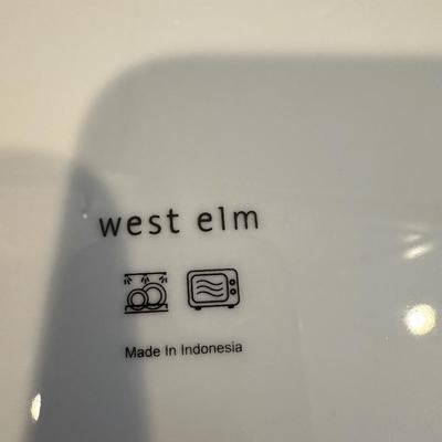 WEST ELM Plate Set (24)