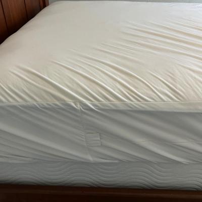 Queen Wood Bed Frame, Beauty Rest Mattress & Bed Frameâ€”LIKE NEW!