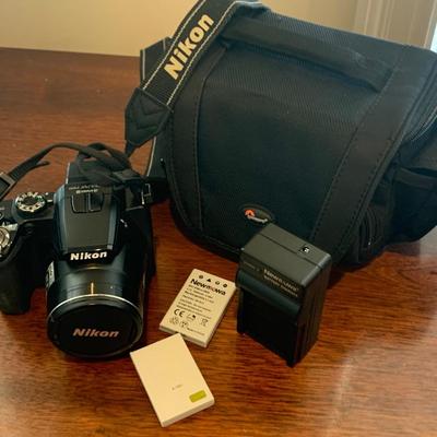 Nikon Coolpix P100 Camera HD Movie w/ Niccor 26x Zoom Lens w / Batteries