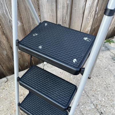 Folding Step Ladder
