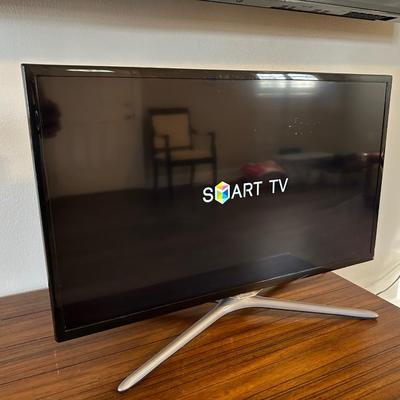 32â€ Samsung Smart TV
