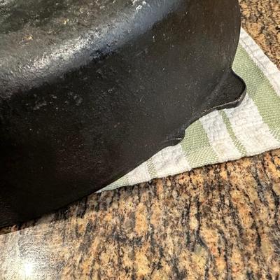 13.5" Cast Iron Pan