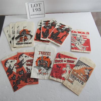 Lot of Older Halloween Small Treat Bags