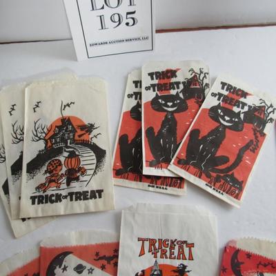Lot of Older Halloween Small Treat Bags
