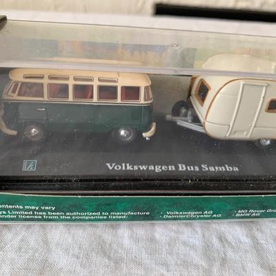 Cararama Volkswagen Samba Bus & Caravan Trailer 1/70 in Display Case