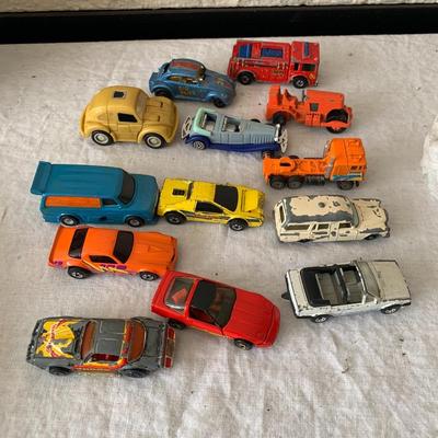 MATCHBOX--1983-- 20 Car Collector's Car Case- Steering Wheel --Vintage Original