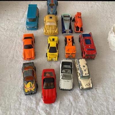 MATCHBOX--1983-- 20 Car Collector's Car Case- Steering Wheel --Vintage Original