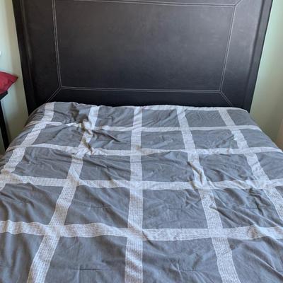 Black Bedroom Set with Dressers