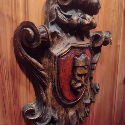 Vintage Vanguard Studios Vanathane Medieval Crest Wall Decor King's Face 1967