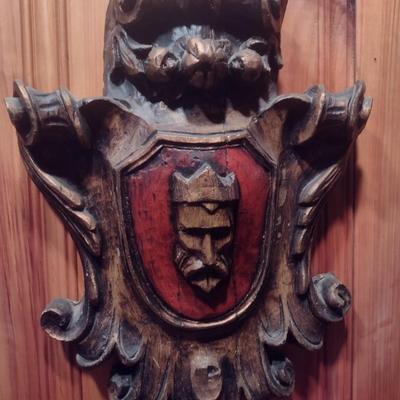 Vintage Vanguard Studios Vanathane Medieval Crest Wall Decor King's Face 1967