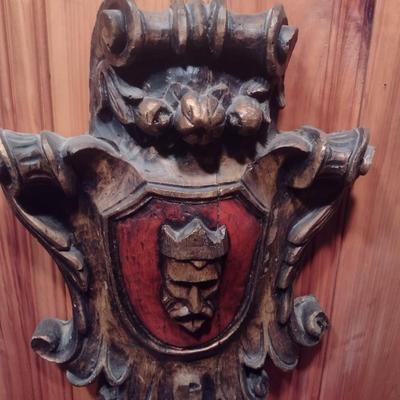 Vintage Vanguard Studios Vanathane Medieval Crest Wall Decor King's Face 1967