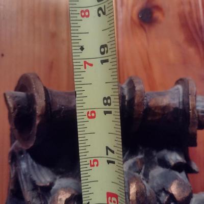 Vintage Vanguard Studios Vanathane Medieval Crest Wall Decor Queen's Face 1967