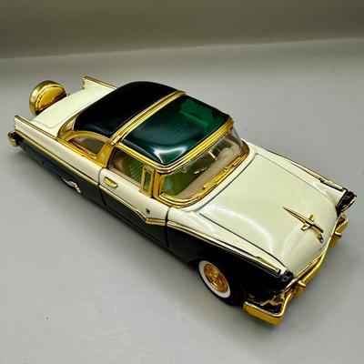 Lot of 3 Collectible 1/24th Scale Ford Crown Victoria Metal Toy Cars