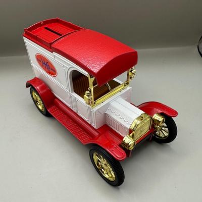 Lot of 2 Ertl Die-Cast Metal Replica Ford Van Locking Banks
