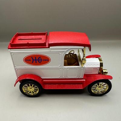 Lot of 2 Ertl Die-Cast Metal Replica Ford Van Locking Banks