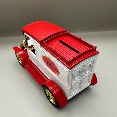 Lot of 2 Ertl Die-Cast Metal Replica Ford Van Locking Banks
