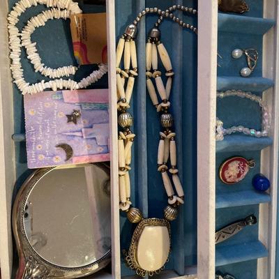 Jewelry box with items