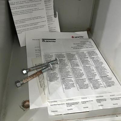 SENTRY ~ Safe ~ Model 1250