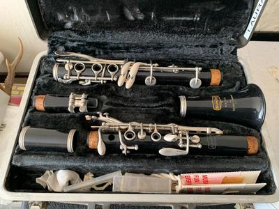 Vintage Beginners Used Selmer Bundy Clarinet w Hard Case