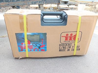 Brand new JM Pro-Line Hydraulic porta power jack / power press