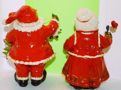 CHRISTMAS Mr. & Mrs. Santa Clause Ceramic Figurines 8" H