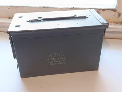 Ammunition chest - Empty metal Ammo Box - Marked N335 8 Fuzes pd m557 Loaded 10-74