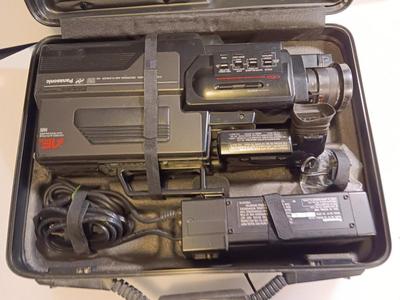 Vintage Panasonic VHS Camera AG-160 Pro line AF Piezo camera with molded case
