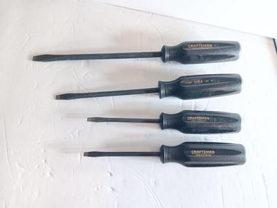 4 Craftsman Flat head screwdrivers