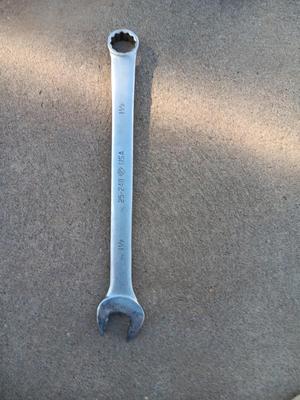 Big Armstrong Wrench 1 - 1/2