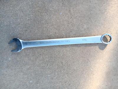 Big Armstrong Wrench 1 - 3/8