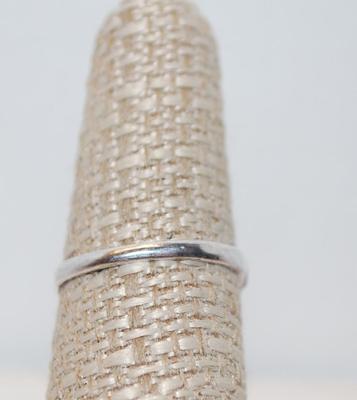 Size 8Â¼ Calsilica .925 Silver Plated Cool Colored Striped Blue Stone Ring (2.4g)