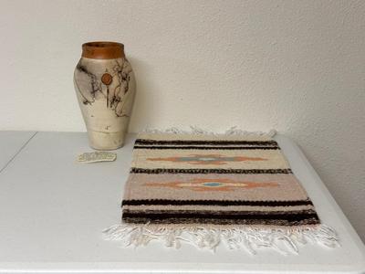 HORSEHAIR POTTERY VASE AND SOUTHWEST STYLE SMALL TABLE MAT