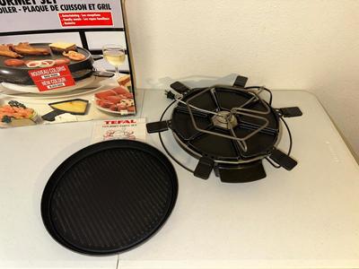 RACLETTE ELECTRIC GRILL & A MOULINEX