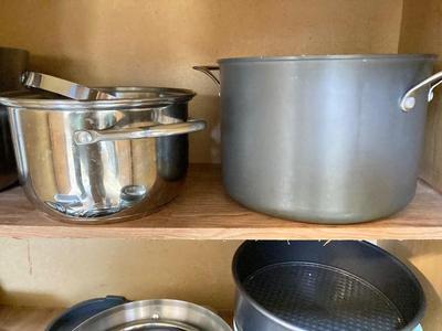 LOT 85: Calphalon Cookware, Springbottom Baking Pans, Cookbooks, Certified International / Nancy Green Bowls and More