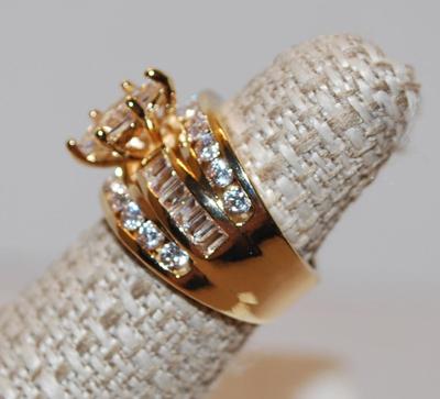 Size 6 Large Marquise Cut Clear Stone STERLING .925 Ring with a Gold Tri-Band Filled with Pink/Clear Accent Stones (8.6g)