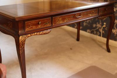 DREXEL Solid Wood Desk Painted Details Leather Top