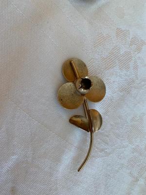 Set of 3 gold tone vintage pins