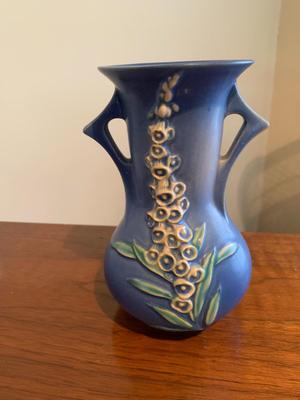 Vintage Roseville #43-6 vase Foxglove Blue, Double handled vase