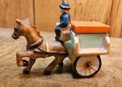 Vintage salt and pepper shakers Irish jaunting cart and horse